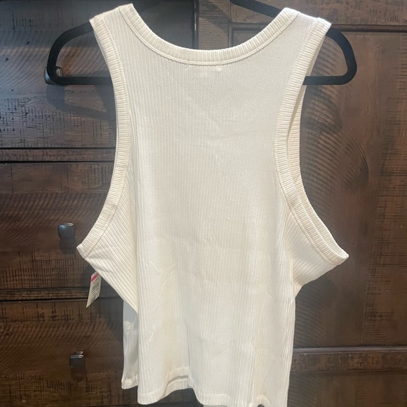 NWT—-Good American White Ribbed Racerback Tank Top - Picture 4 of 8